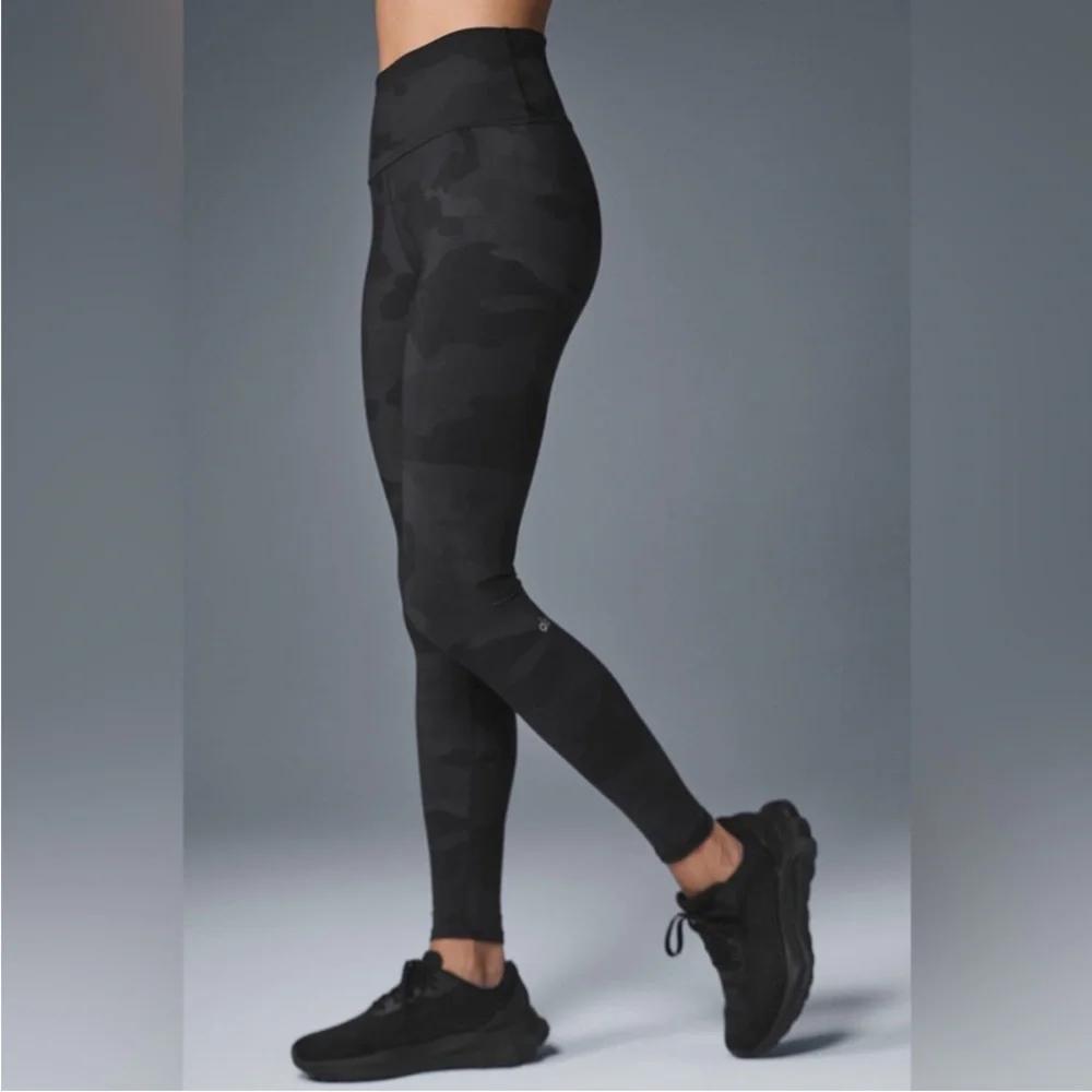 ALO Yoga | High-Waist Full Length Camo Vapor Leggings Size Large